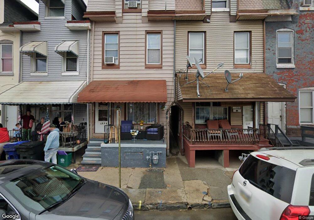 1239 N 10th St, Reading, PA 19604 - photo 1