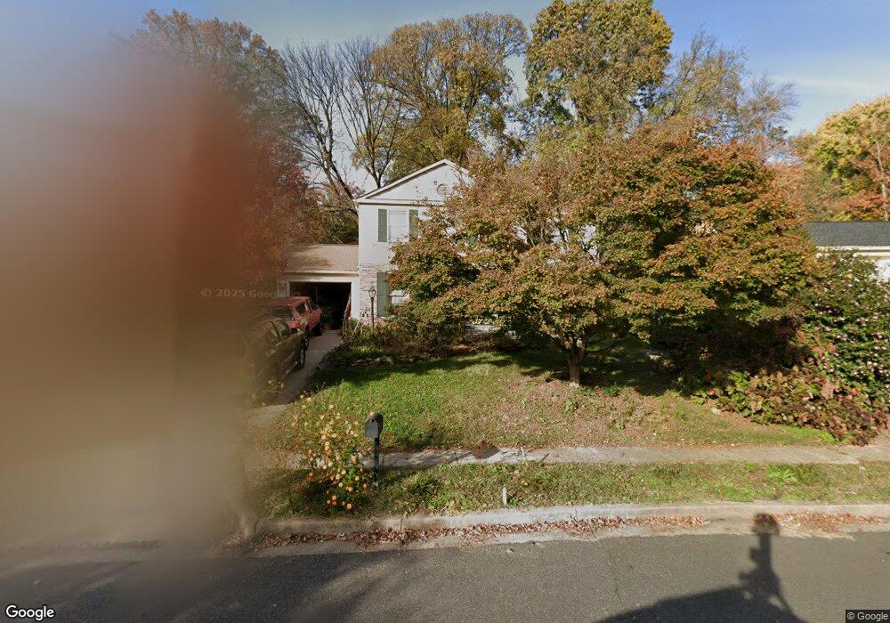 3806 Stonebridge Rd, Alexandria, VA 22306 - photo 1