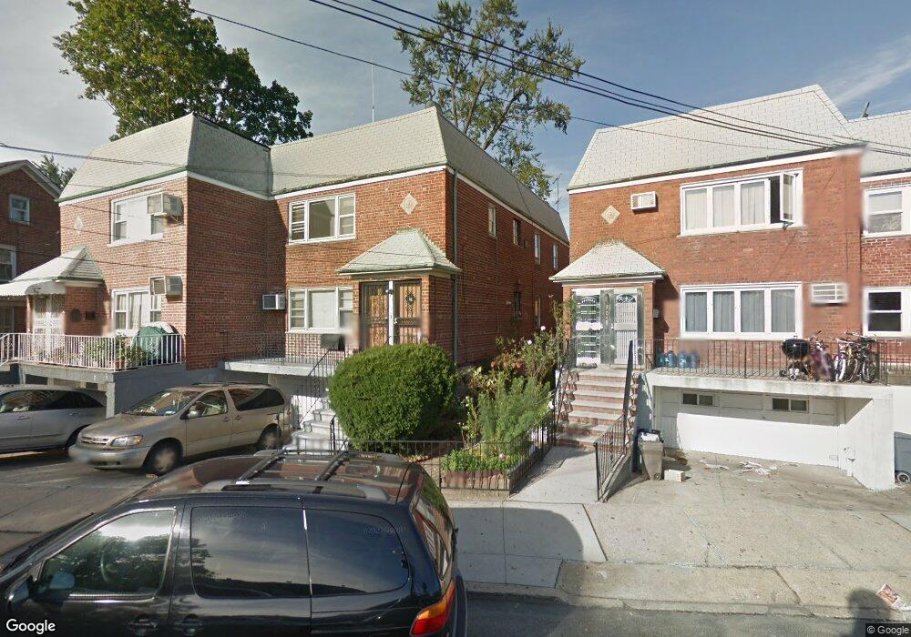 4308 Auburndale Ln, Flushing, NY 11358 - photo 1