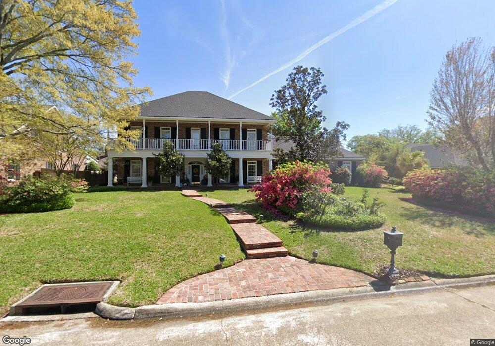 3721 Cobblestone Dr, Lake Charles, LA 70605 - photo 1