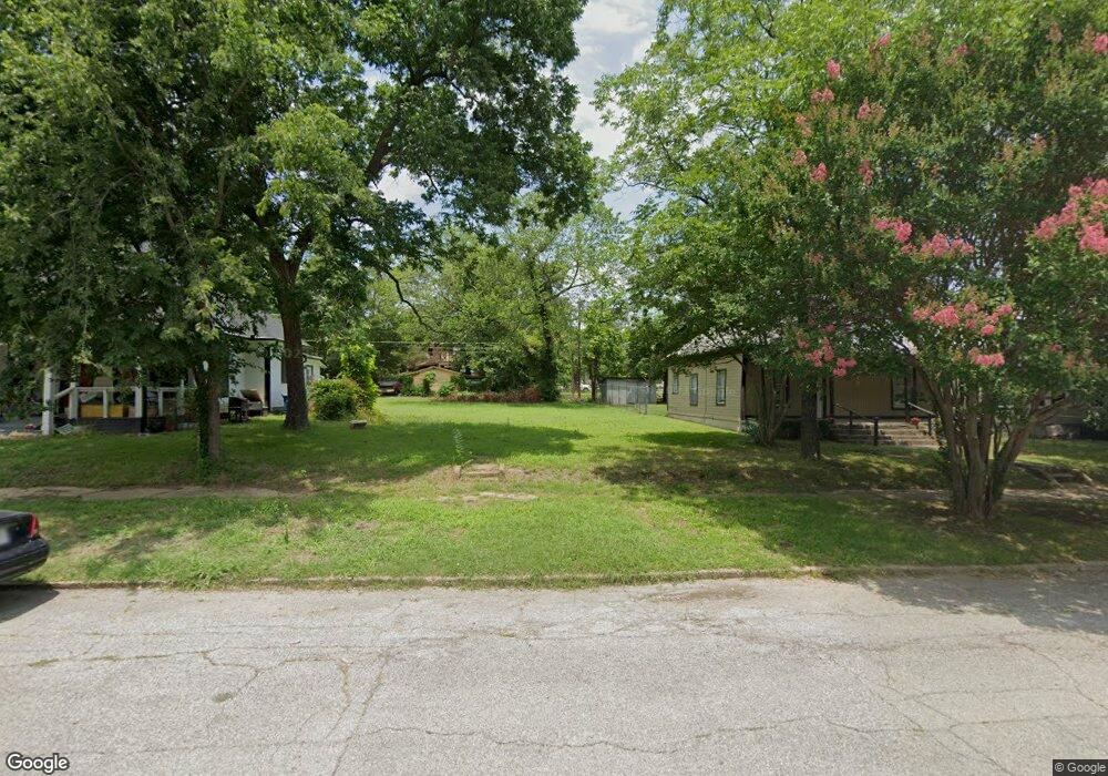 1011 W Chestnut St, Denison, TX 75020 - photo 1