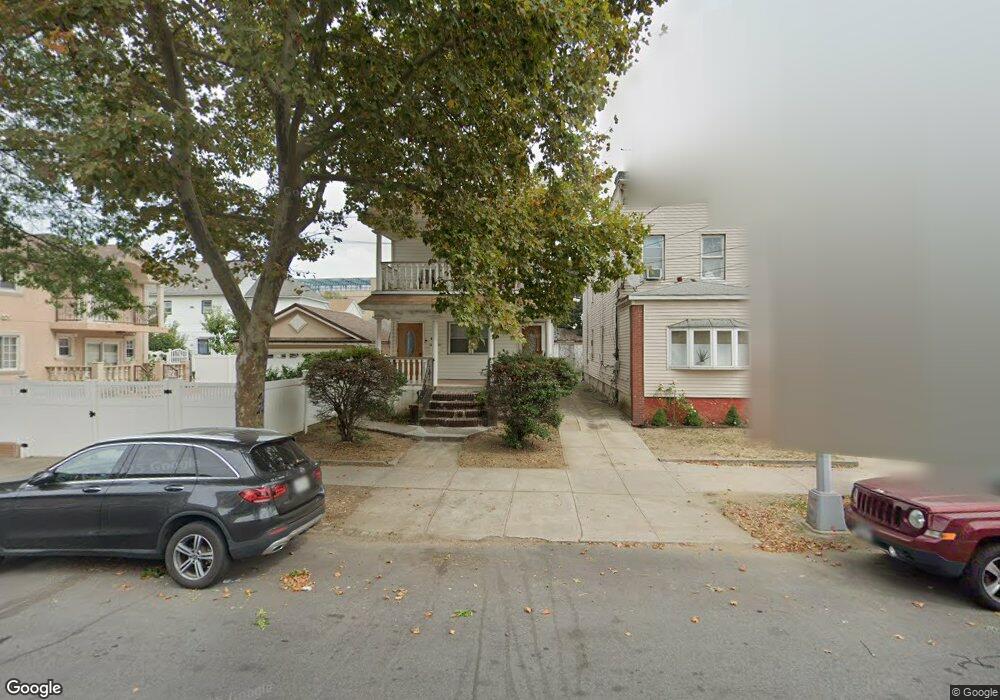 9113 111th St, Richmond Hill, NY 11418 - photo 1