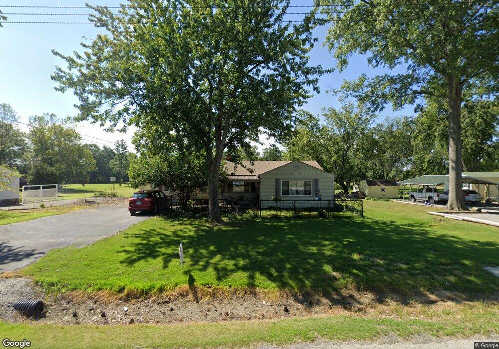 1805 Dorris Heights Rd, Harrisburg, IL 62946 - photo 1