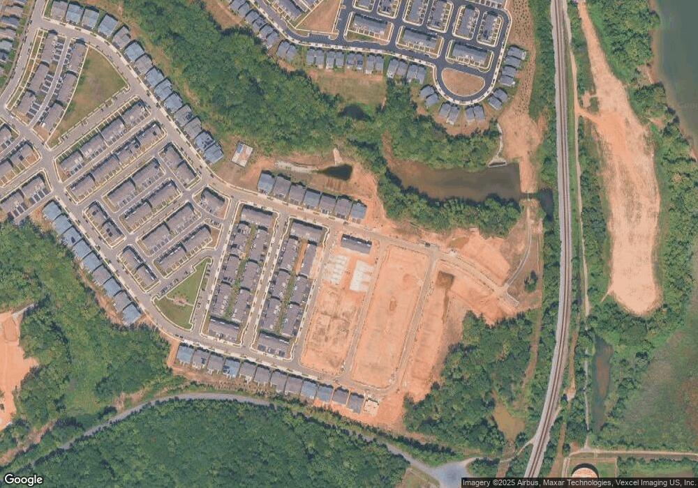 17982 Woods Overlook Dr, Dumfries, VA 22026 - photo 1