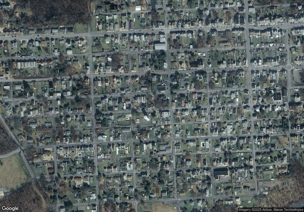 1319 W Willow St, Coal Township, PA 17866 - photo 1