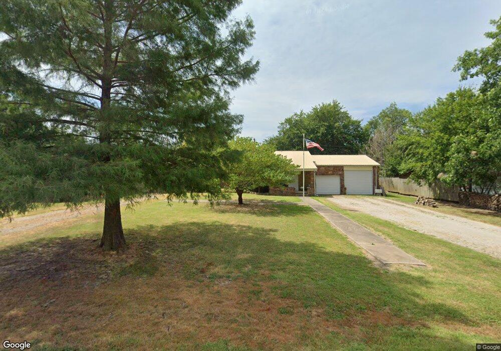 302 E Elm St, Skiatook, OK 74070 - photo 1