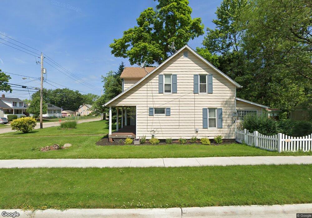 1833 E 290th St, Wickliffe, OH 44092 - photo 1