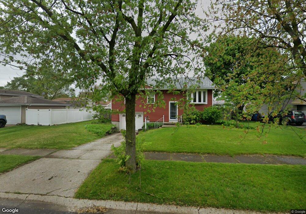 9528 Forrest Dr, Highland, IN 46322 - photo 1