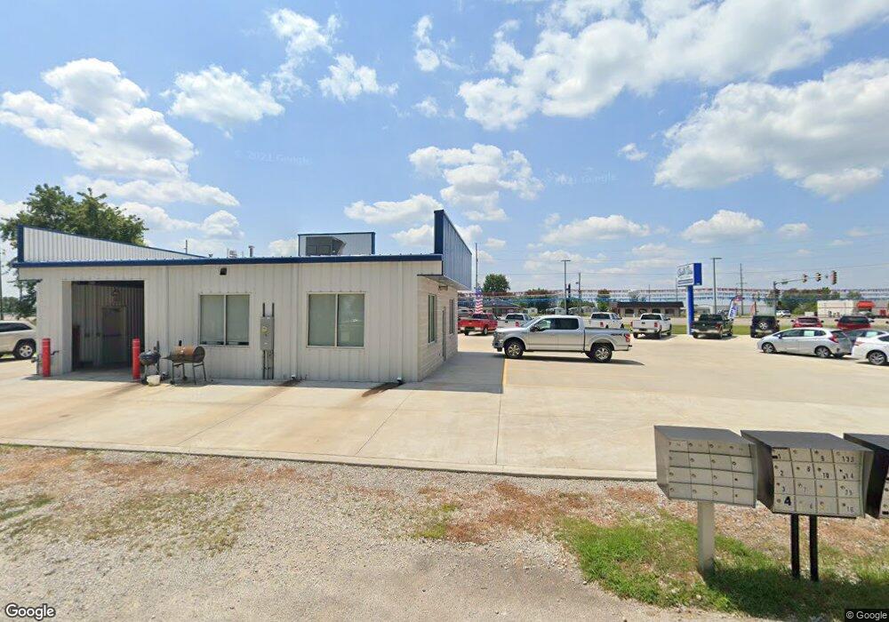 3000 S Banker St, Effingham, IL 62401 - photo 1