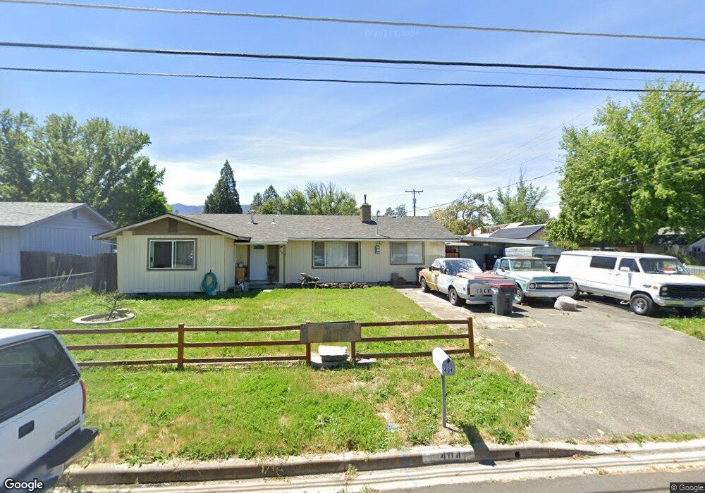 404 B St, Phoenix, OR 97535 - photo 1