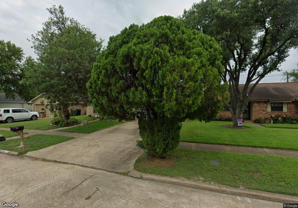 4911 Northrup Dr, Houston, TX 77092 - photo 1