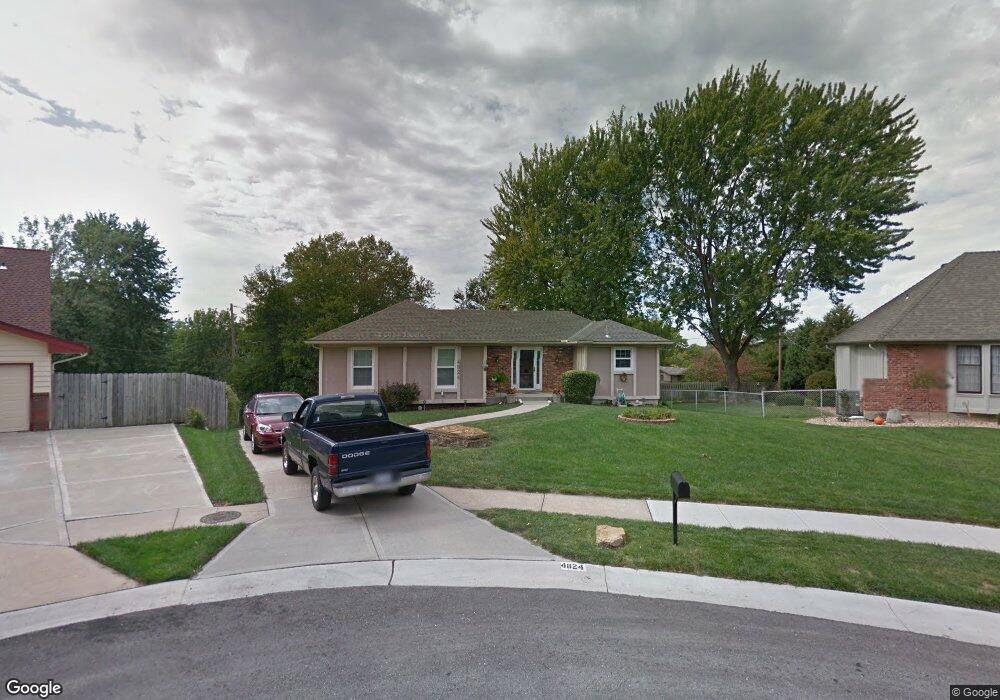 4824 Cody St, Shawnee, KS 66203 - photo 1