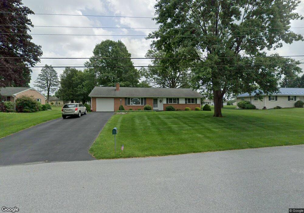 2930 Jefferson Dr, Chambersburg, PA 17201 - photo 1