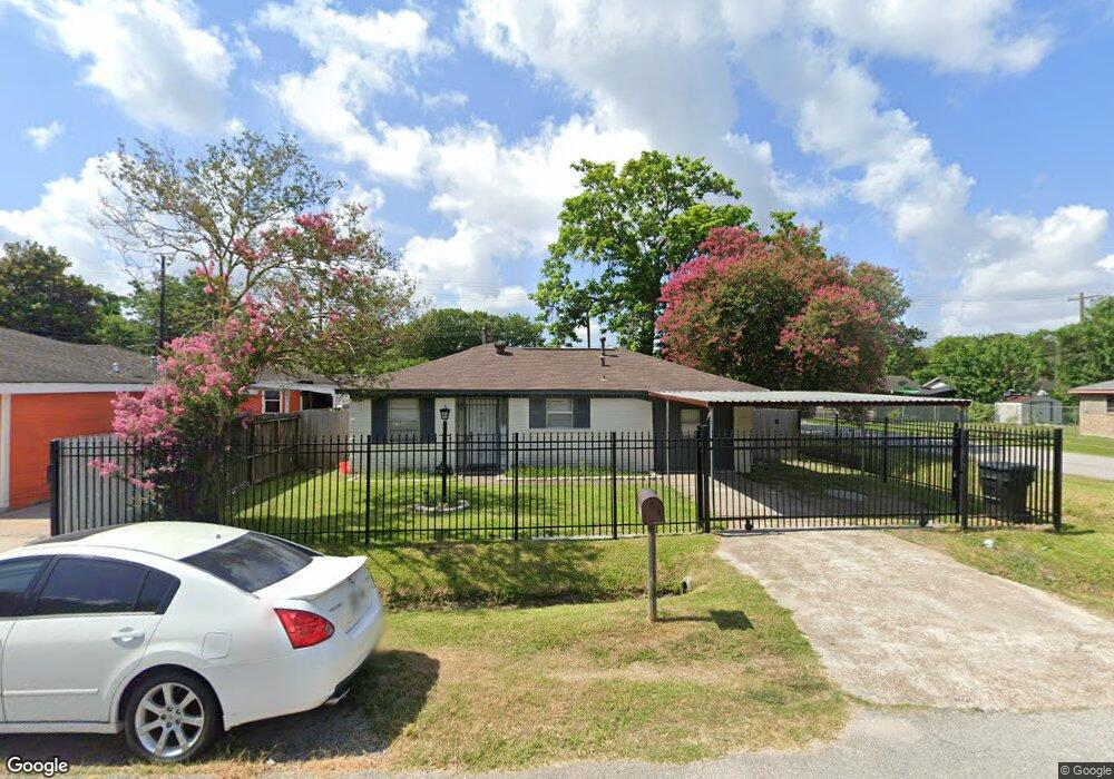 2527 Anchor St, Houston, TX 77088 - photo 1