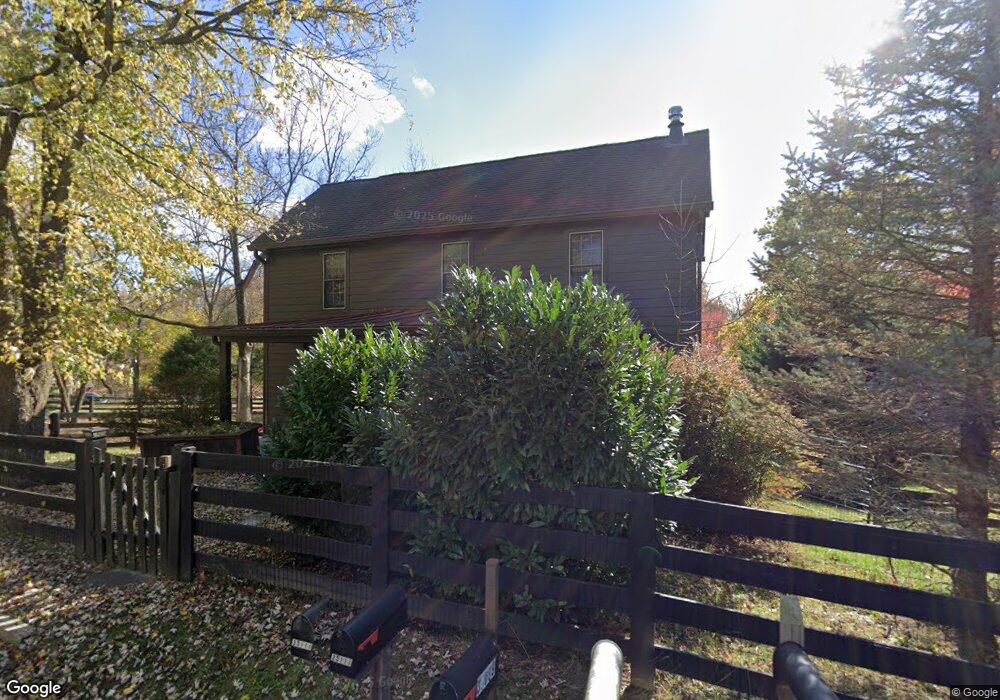 35099 Scotland Heights Rd, Round Hill, VA 20141 - photo 1