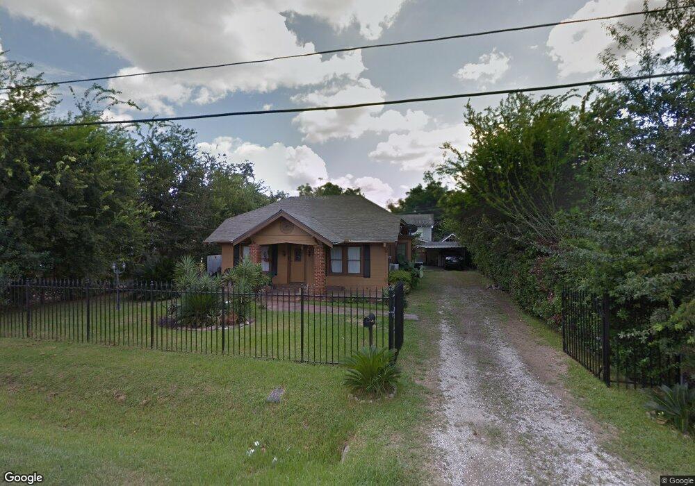 1214 Melbourne St, Houston, TX 77022 - photo 1