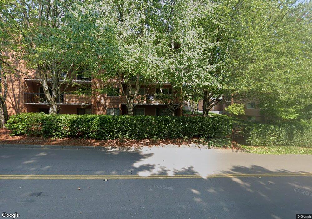 167 Oswego Summit unit 167, Lake Oswego, OR 97035 - photo 1