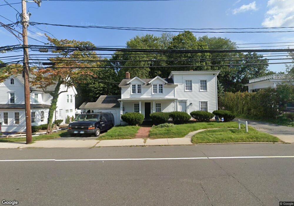 694 Post Rd, Darien, CT 06820 - photo 1