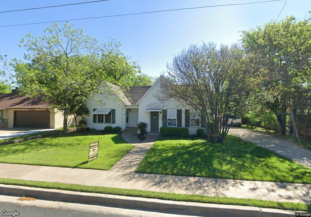 309 S Alamo St, Weatherford, TX 76086 - photo 1