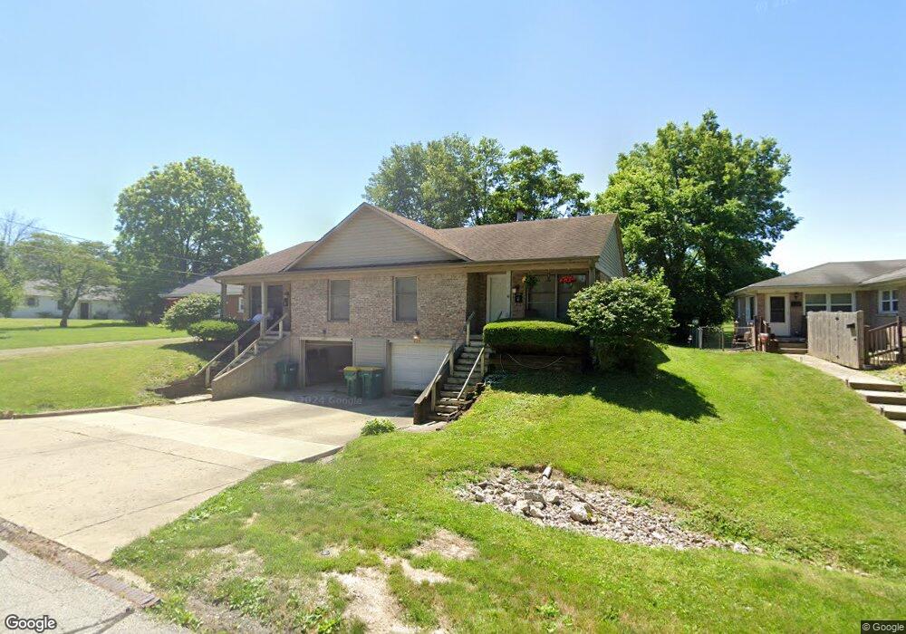 639 Poplar St, Plainfield, IN 46168 - photo 1