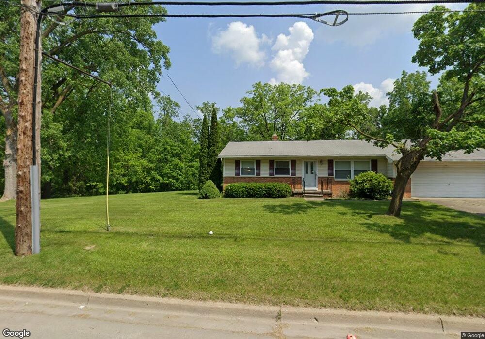 1206 W Hemphill Rd, Flint, MI 48507 - photo 1