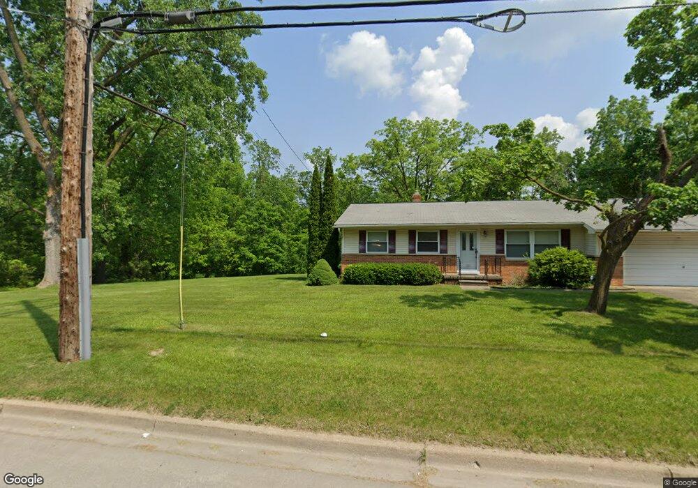 1220 W Hemphill Rd, Flint, MI 48507 - photo 1