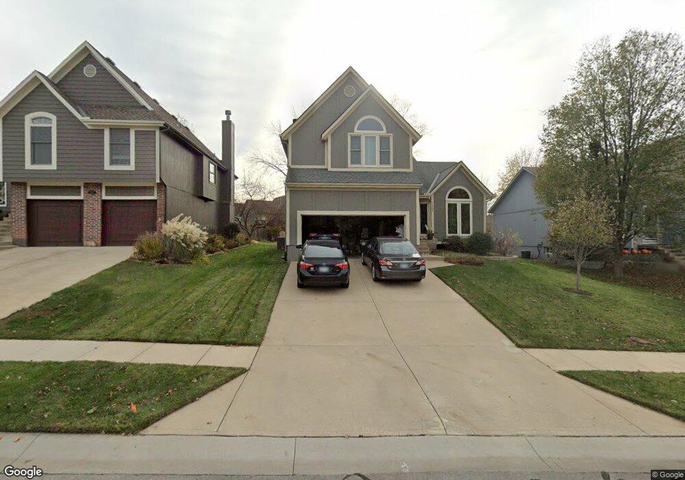 21705 W 52nd St, Shawnee, KS 66226 - photo 1