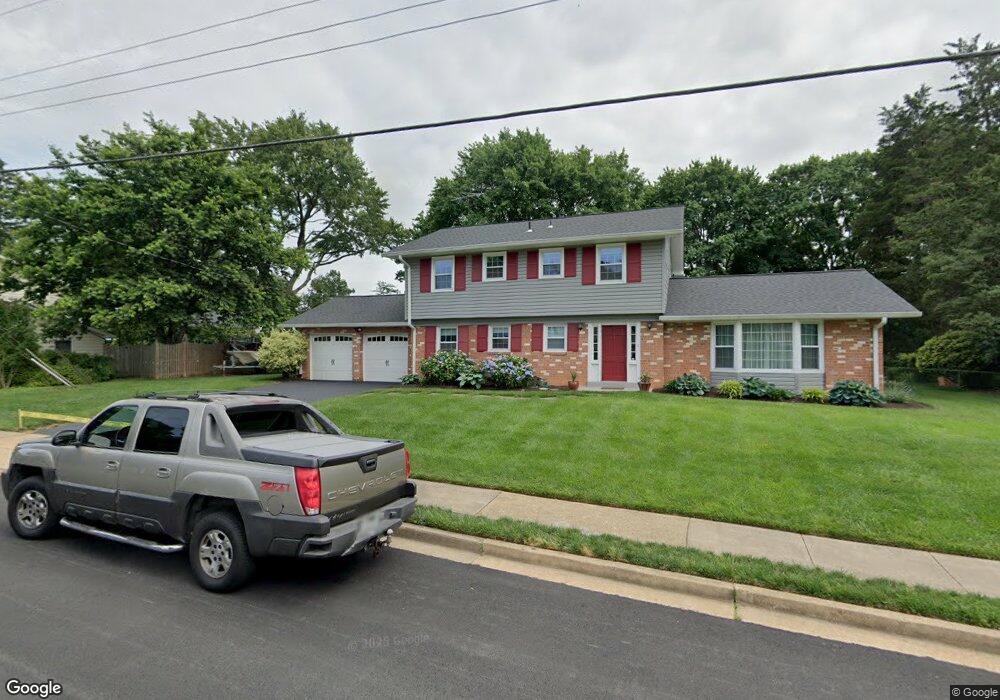 915 Country Club Dr NE, Vienna, VA 22180 - photo 1