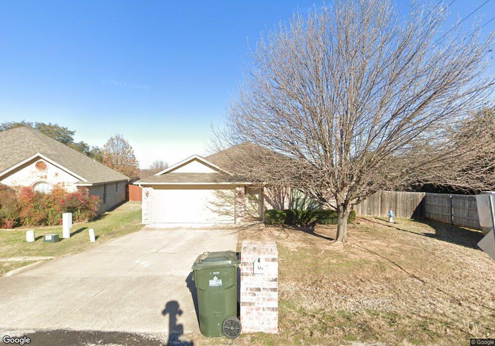 701 Rambling Ct, Granbury, TX 76049 - photo 1