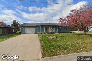 802 Mackey Ave, Sigourney, IA 52591