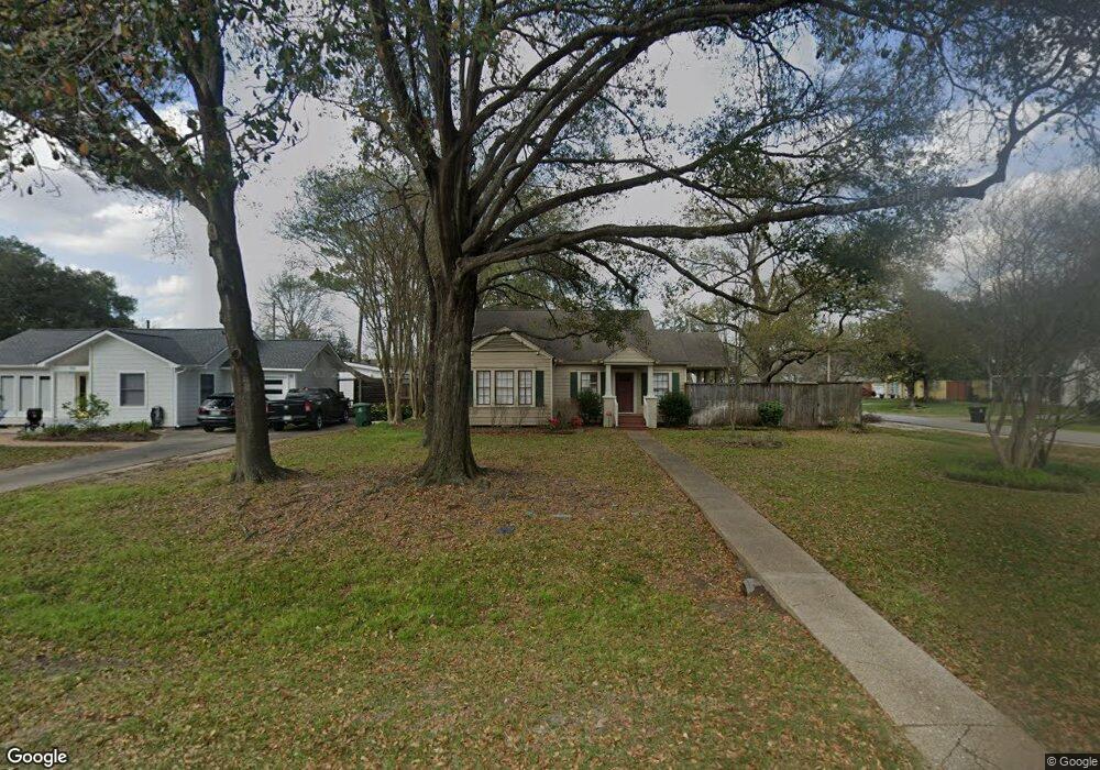 702 W 32nd St, Houston, TX 77018 - photo 1