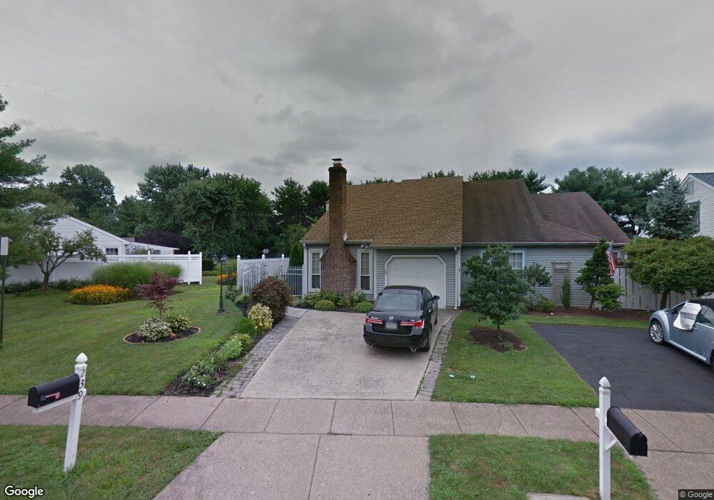 239 Oakridge Dr, Langhorne, PA 19047 - photo 1