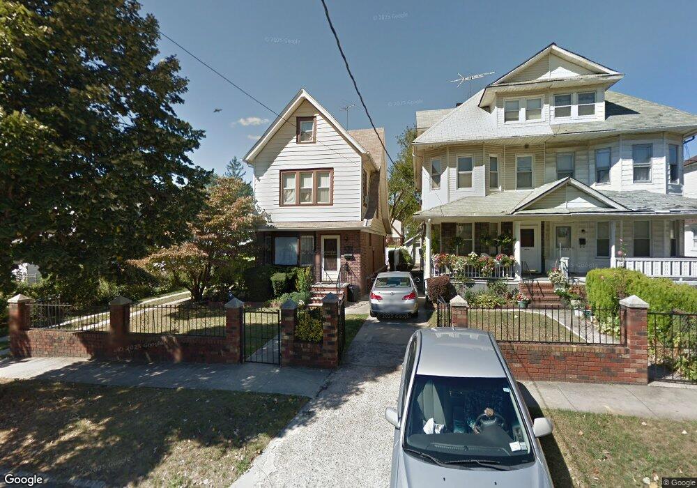 19615 89th Rd, Hollis, NY 11423 - photo 1