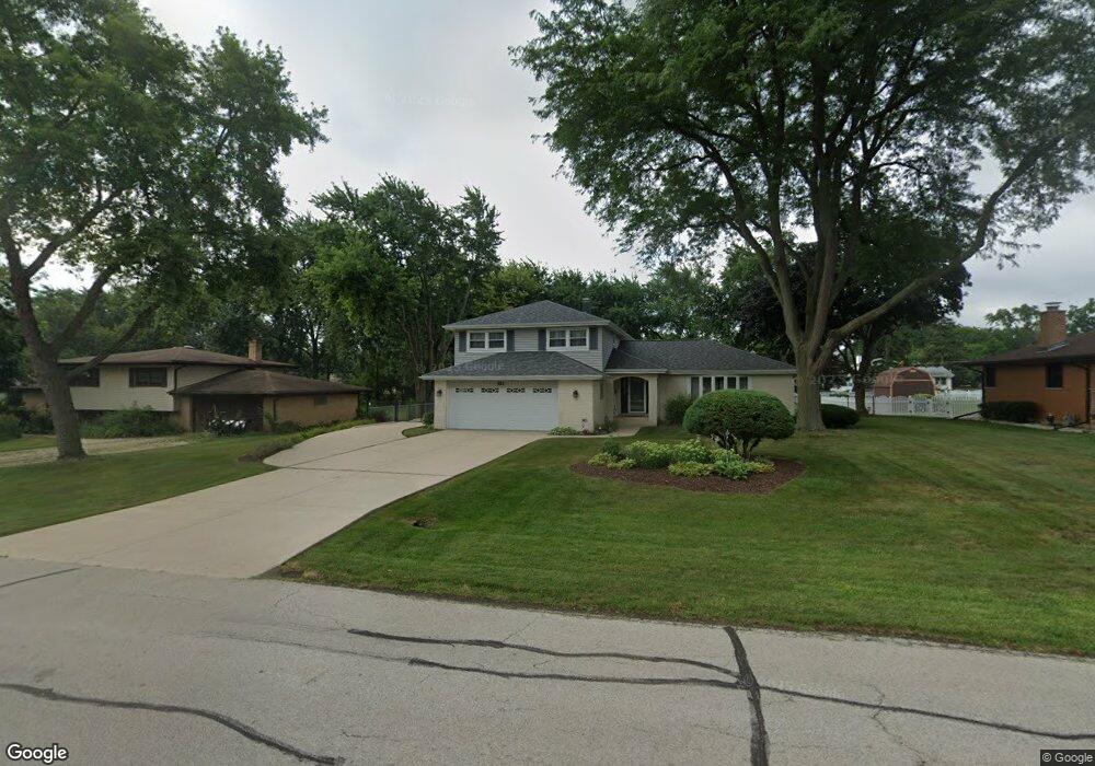 211 E Niagara Ave, Schaumburg, IL 60193 - photo 1