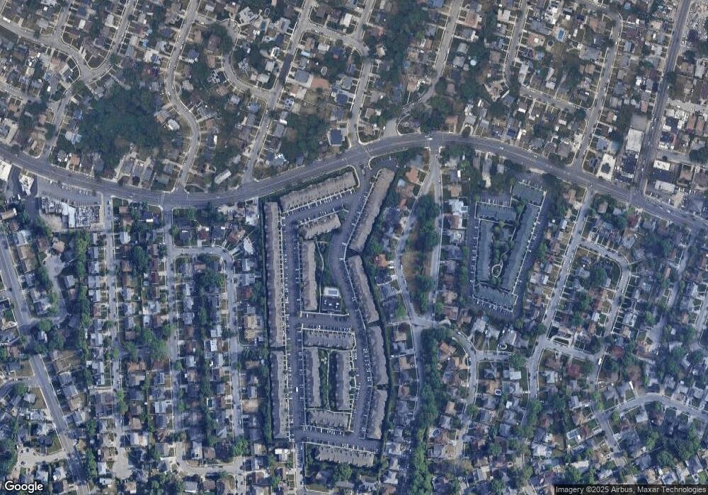 101 Willow Ln unit 102, Valley Stream, NY 11580 - photo 1