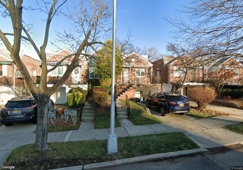 6715 180th St, Fresh Meadows, NY 11365 - photo 1