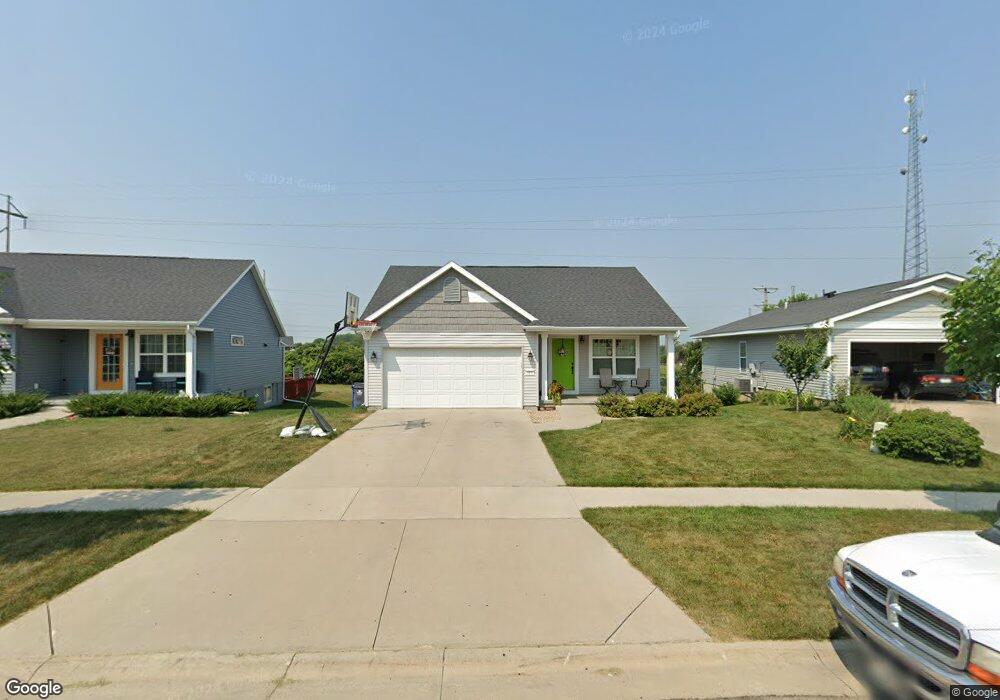 619 Moose Dr NW, Cedar Rapids, IA 52405 - photo 1