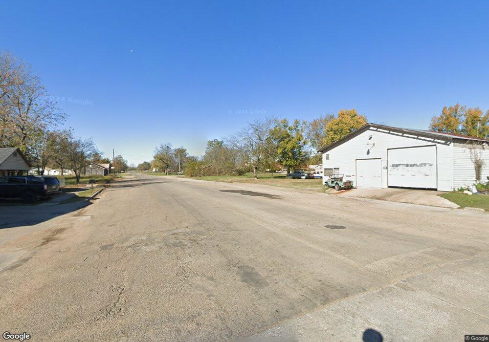 616 W Main St, Hugo, OK 74743 - photo 1