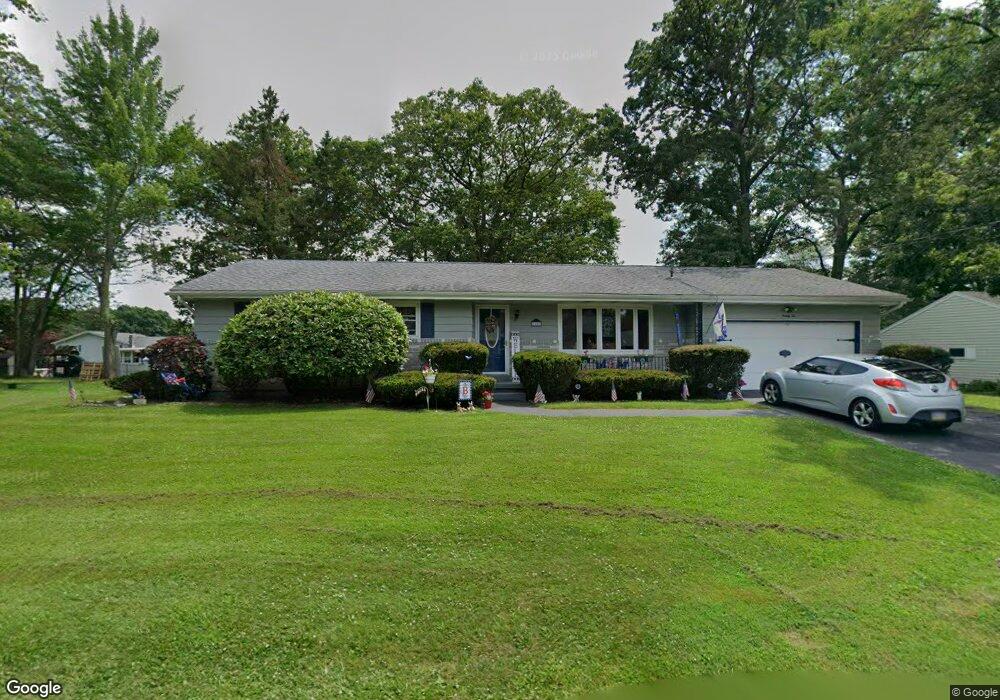 22 Oak Dr, Mountain Top, PA 18707 - photo 1