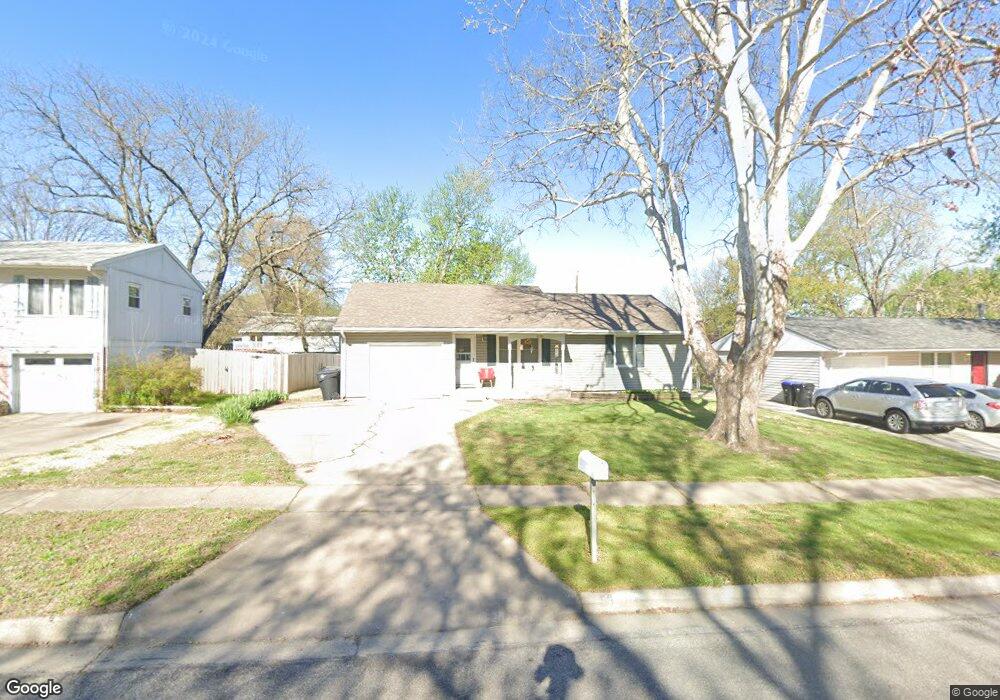 3133 SW Grand Ct, Topeka, KS 66614 - photo 1