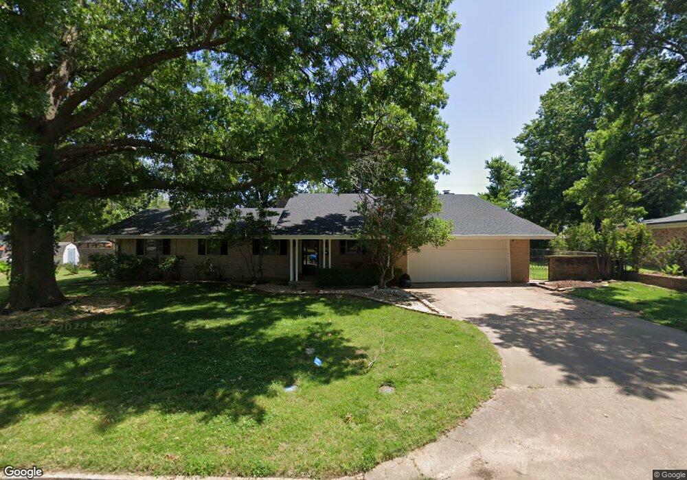 1025 E 11th St, Cushing, OK 74023 - photo 1