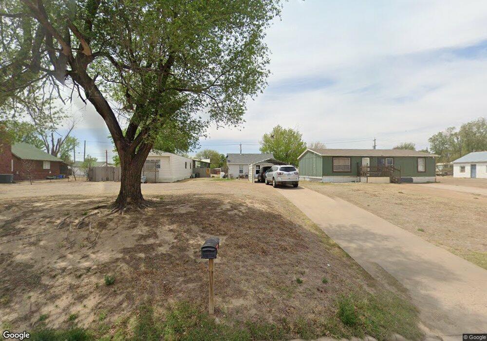 711 S Adams St, Hugoton, KS 67951 - photo 1