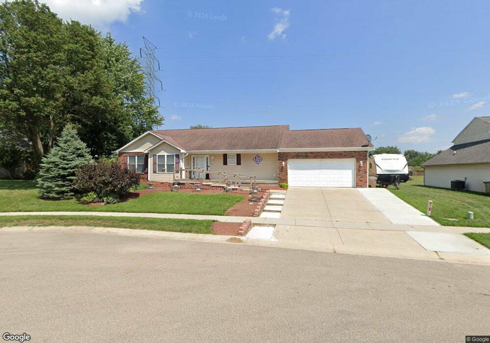 3065 Fox Ridge Dr, Columbus, IN 47203 - photo 1