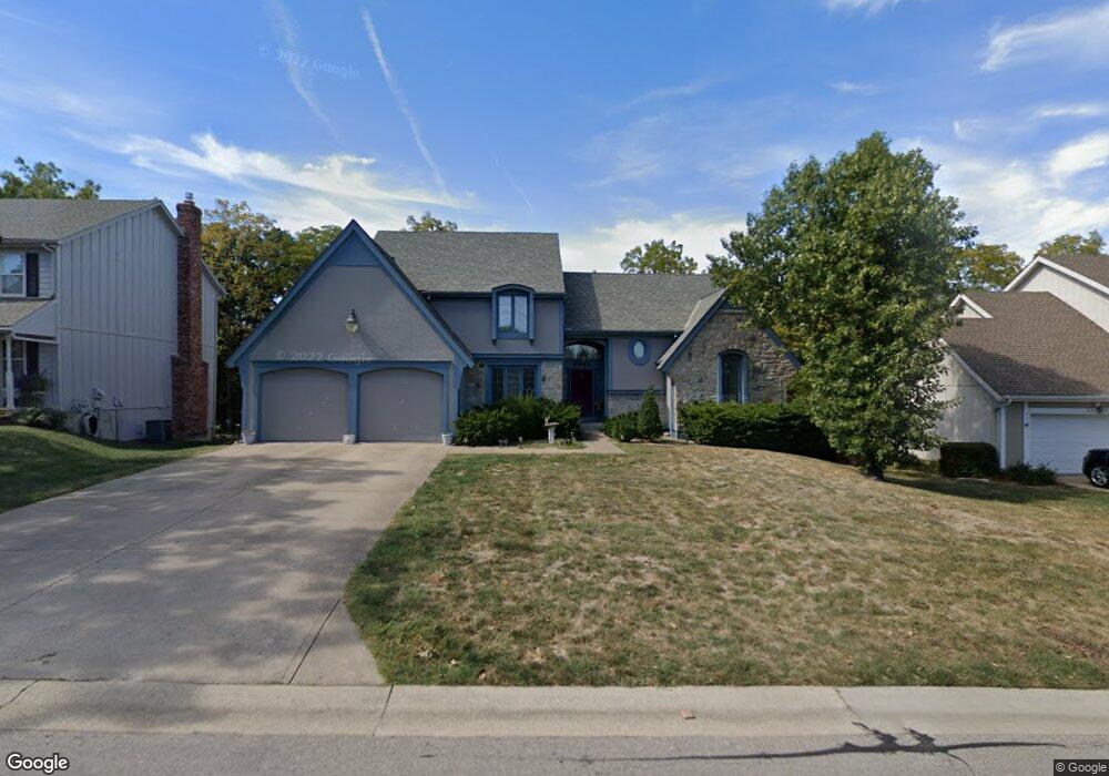 5932 Albervan St, Shawnee, KS 66216 - photo 1