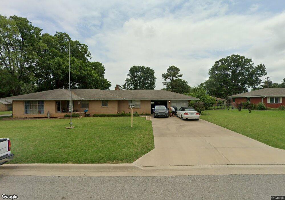 1900 Melody Ln, Ardmore, OK 73401 - photo 1