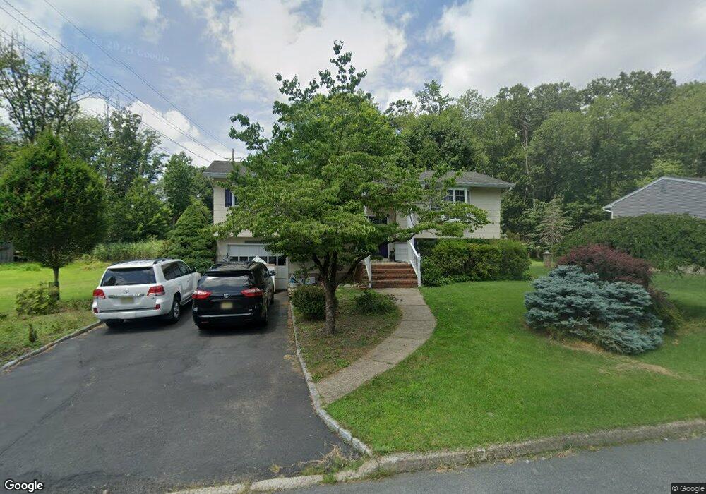 401 Almar Ct, Northvale, NJ 07647 - photo 1