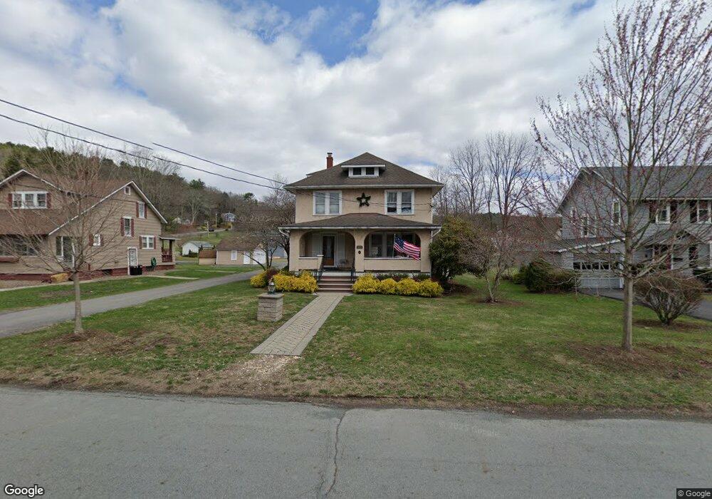305 W Catherine St, Milford, PA 18337 - photo 1