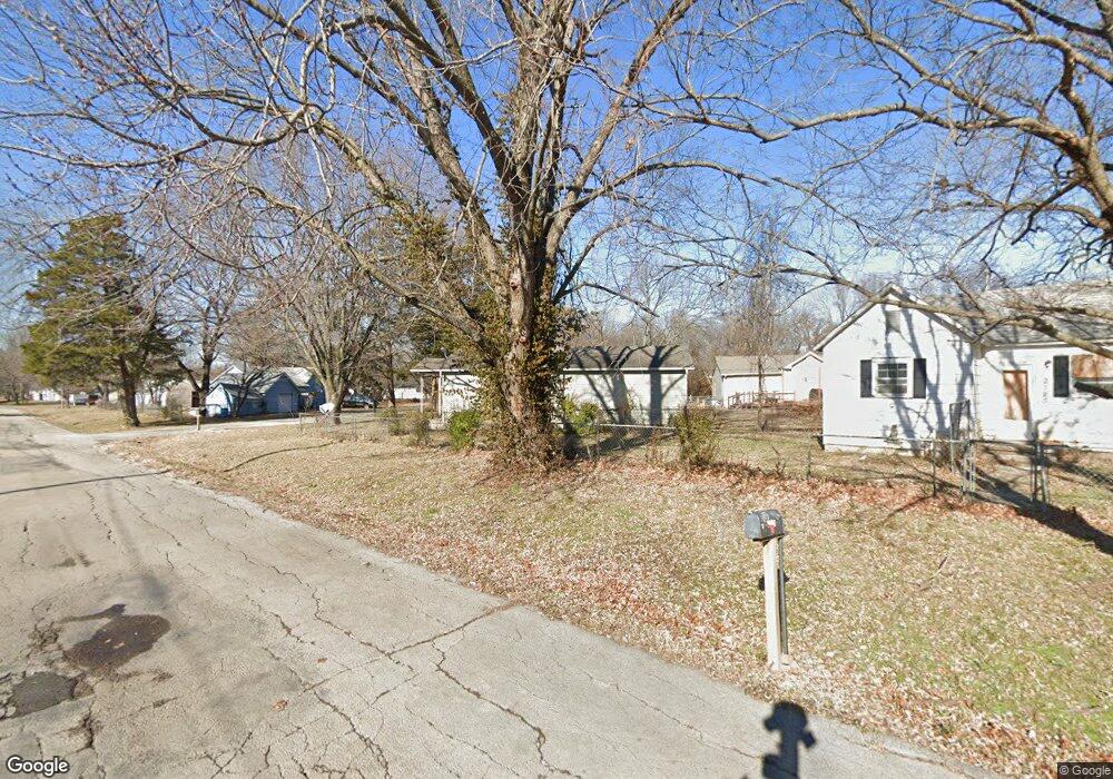 406 S Park Ave, Parsons, KS 67357 - photo 1