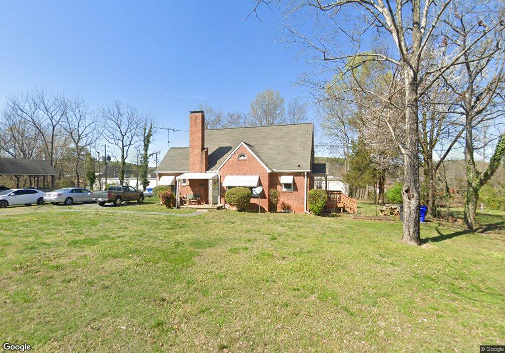 327 E 9th St, Siler City, NC 27344 - photo 1