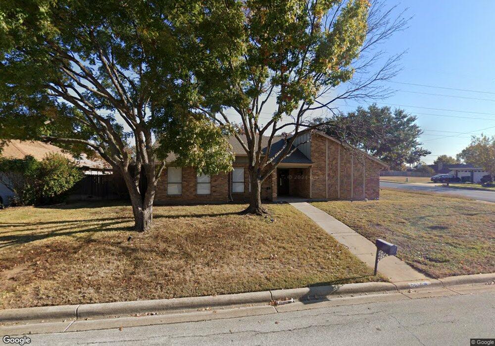 2020 Northglen Dr, Hurst, TX 76054 - photo 1